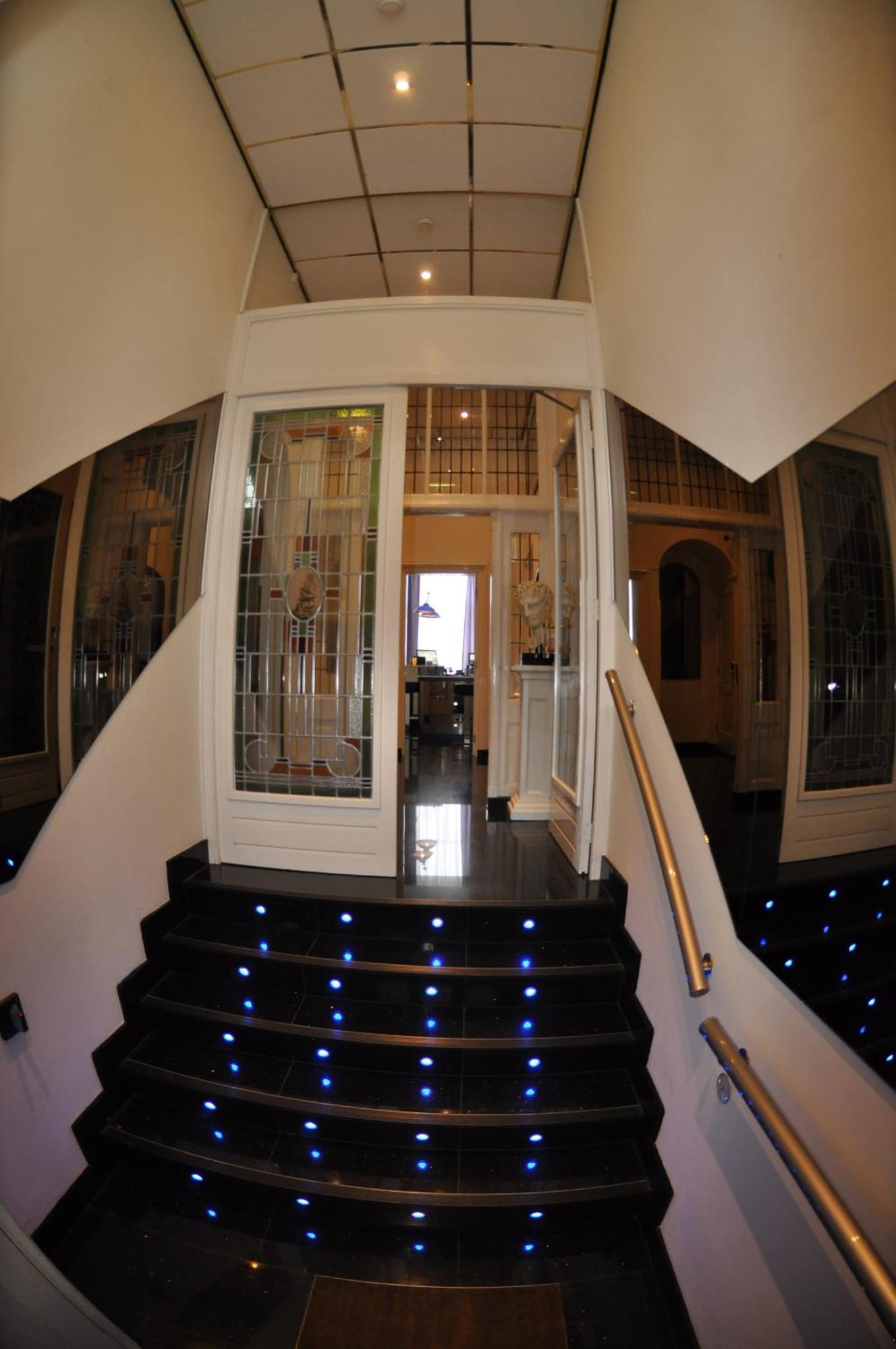 Budget Hotel Le Beau Rivage Middelburg Bagian luar foto