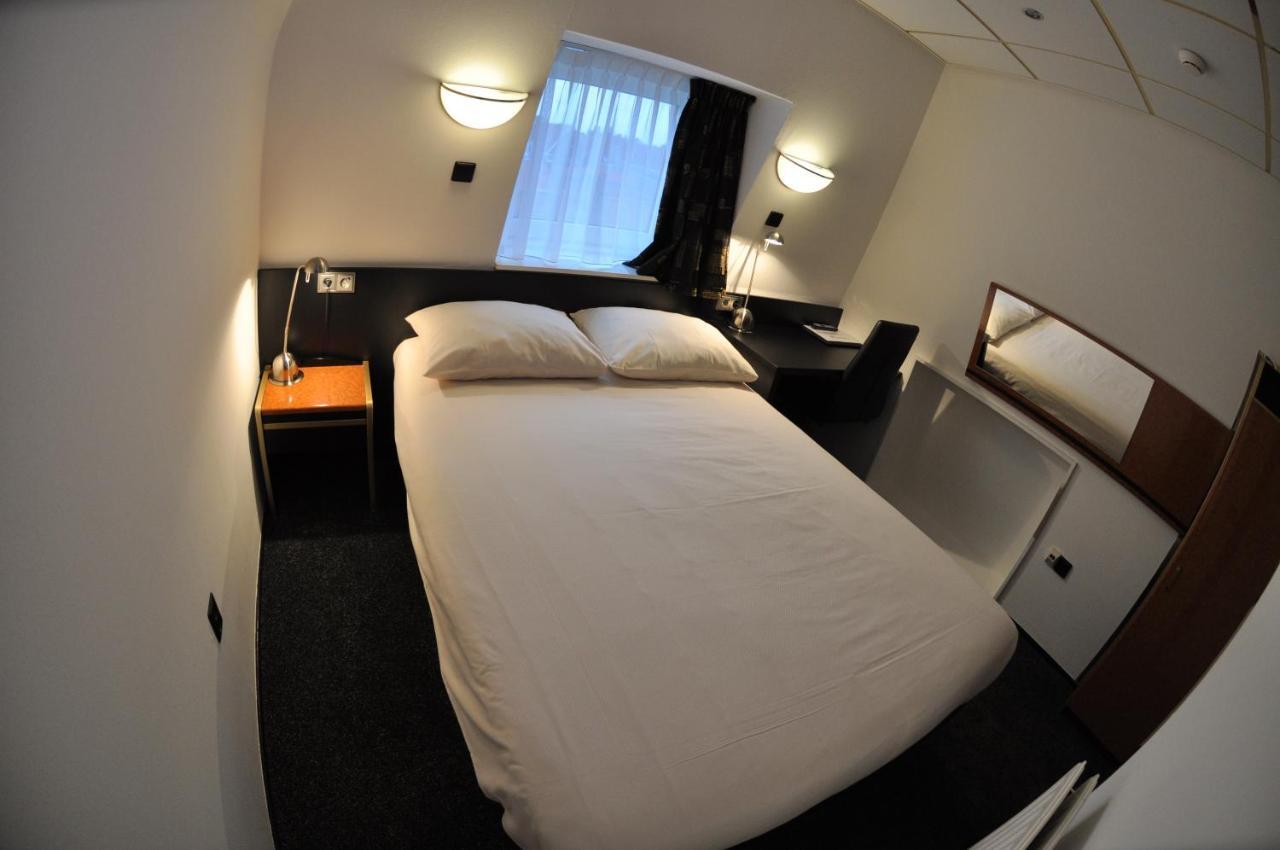 Budget Hotel Le Beau Rivage Middelburg Bagian luar foto