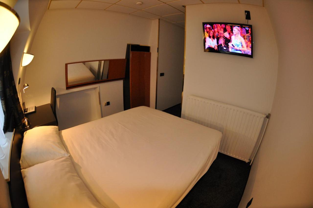 Budget Hotel Le Beau Rivage Middelburg Bagian luar foto