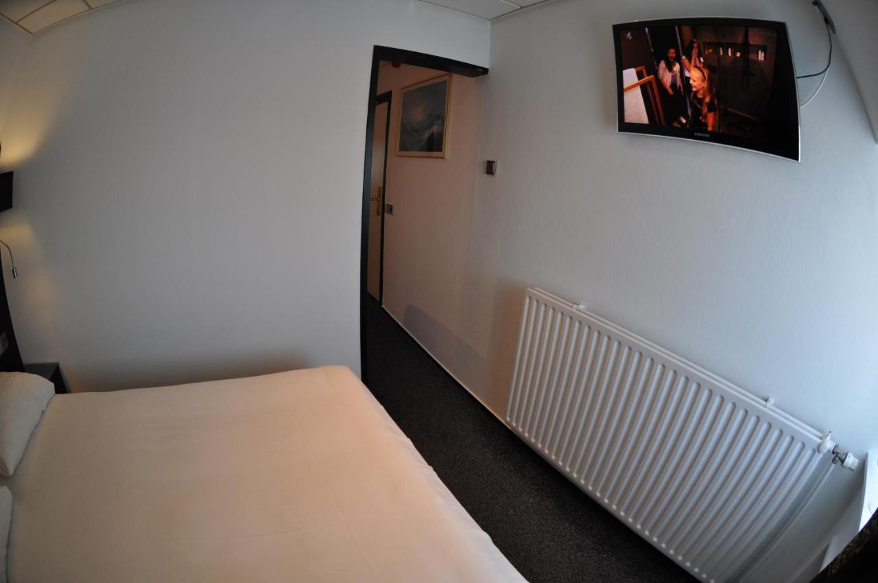 Budget Hotel Le Beau Rivage Middelburg Bagian luar foto