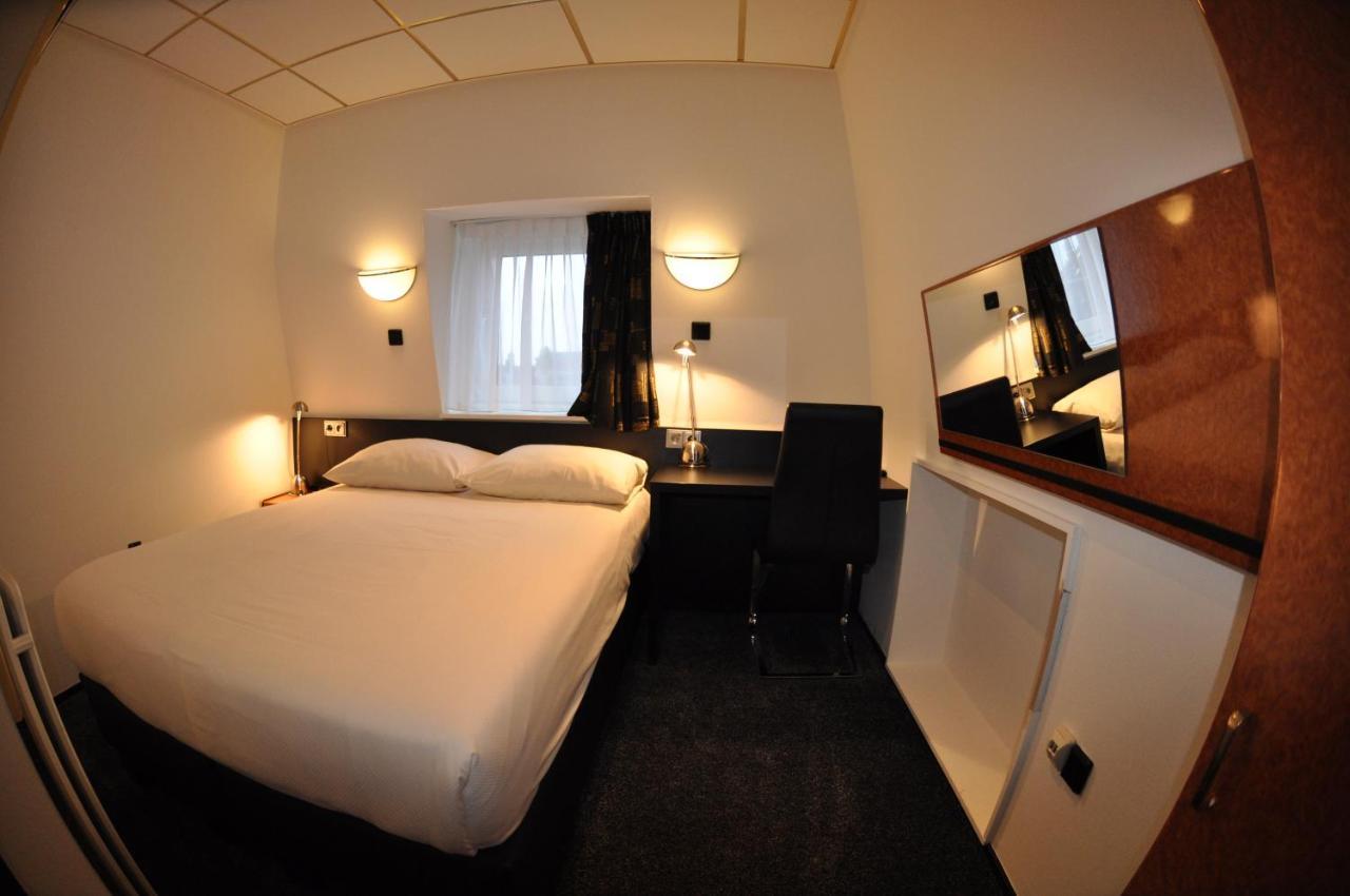 Budget Hotel Le Beau Rivage Middelburg Bagian luar foto