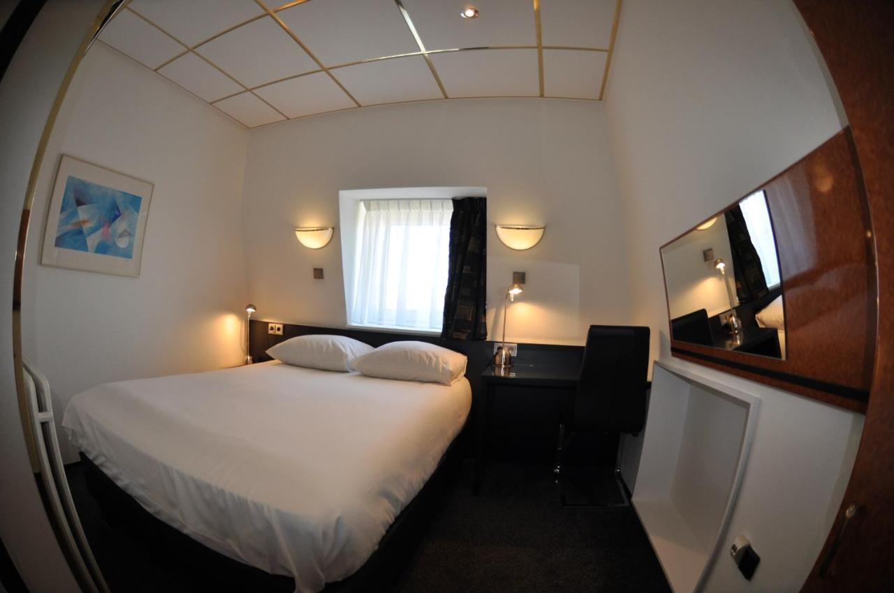 Budget Hotel Le Beau Rivage Middelburg Bagian luar foto